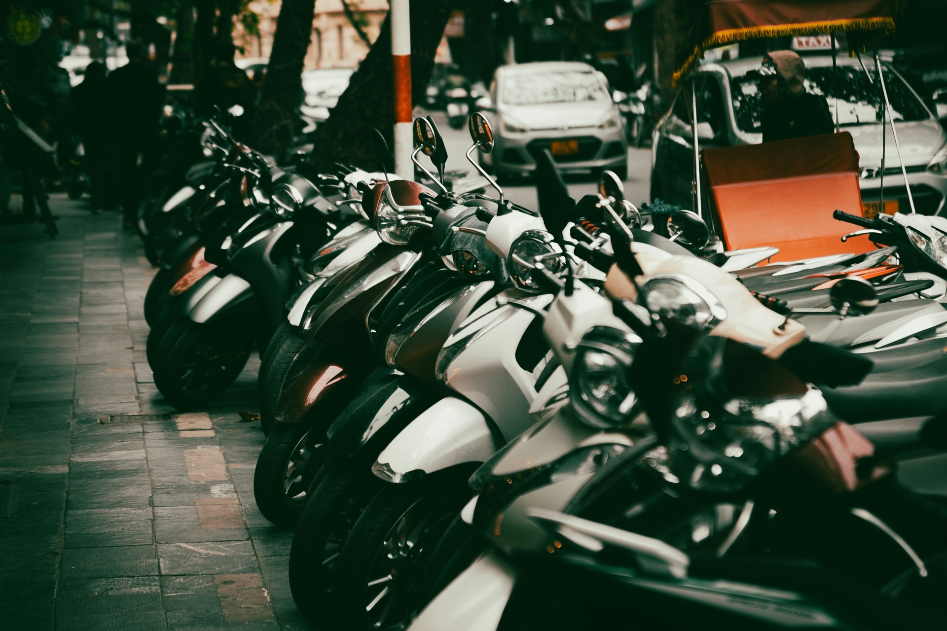 
      Vol de moto : quelles garanties choisir ?
    